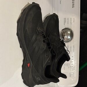 Men's Black Salomon Trail Running Shoes size 12.5
